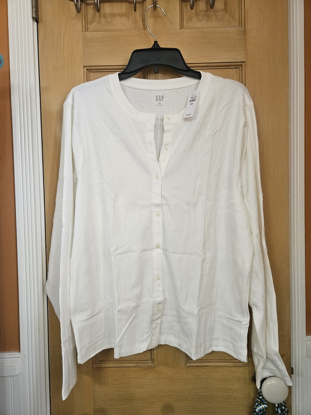 GAP Women's Off White Ribbed Button-Down Shirt